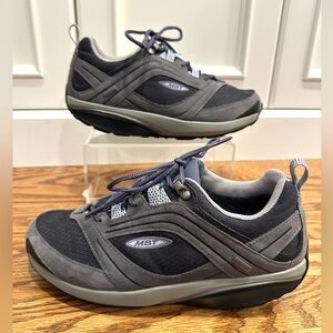 MBT Chakula GTX Waterproof Rocker Sneaker Shoe, Women’s 8-8.5  EU 39, LIKE NEW!